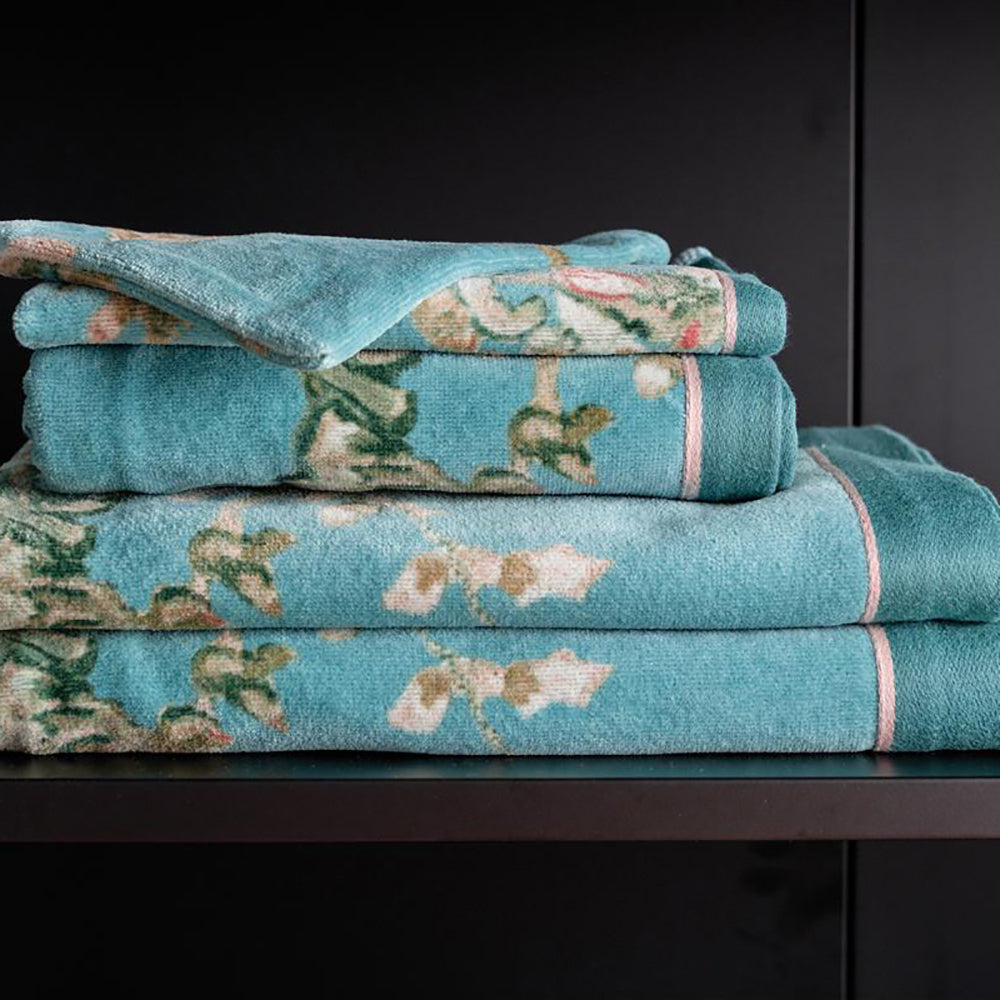 Beddinghouse x Van Gogh Museum Blossom Handdoek 70 x 140 cm - Blauw