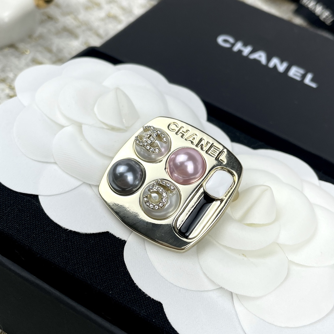 Chanel Eyeshadow Palette Brooch - Original Replica Club