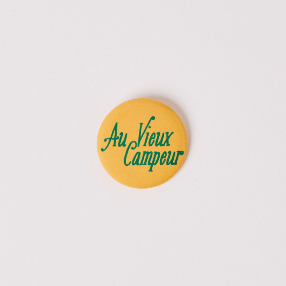 Badge Jaune Vintage - Au Vieux Campeur