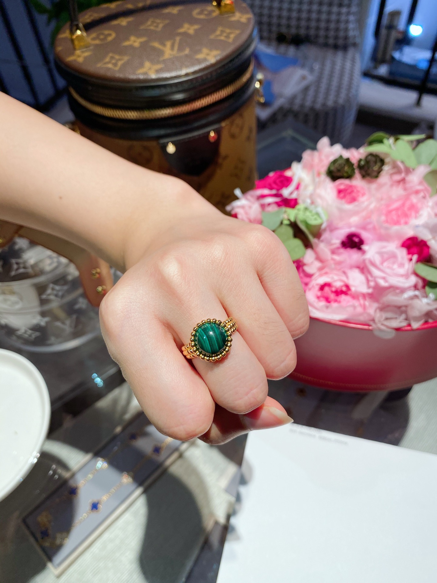 VCA Yellow Gold Malachite Perlee Couleurs Ring - Original Replica Club