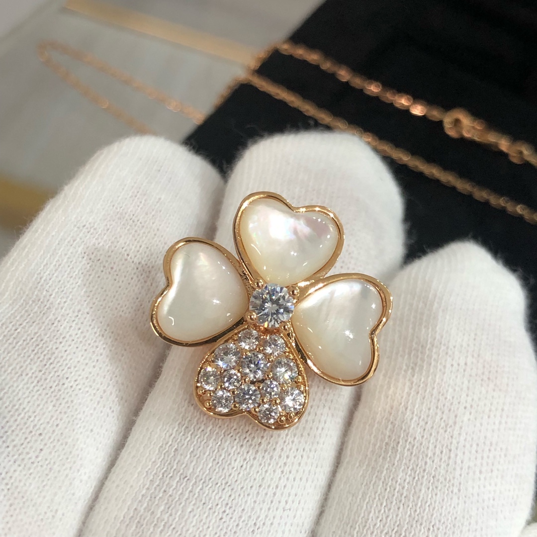 VCA Clover Detachable Pendant Necklace & Brooch 2-in-1 - Original Replica Club