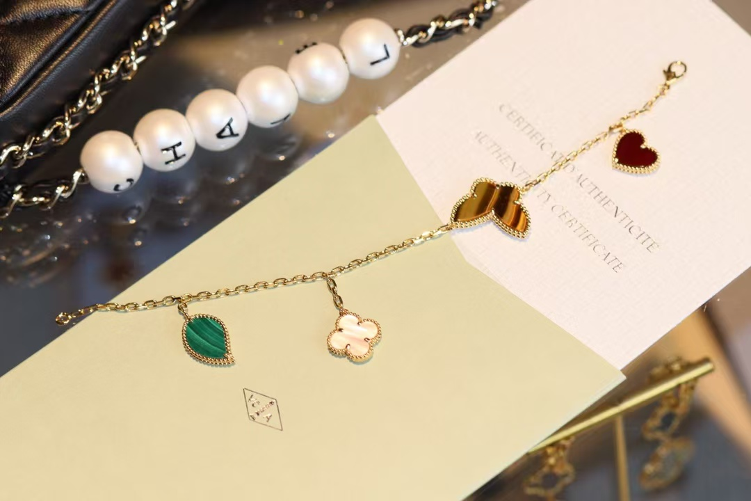 VCA Limited Version Lucky Alhambra Bracelet 4 Motifs - Original Replica Club