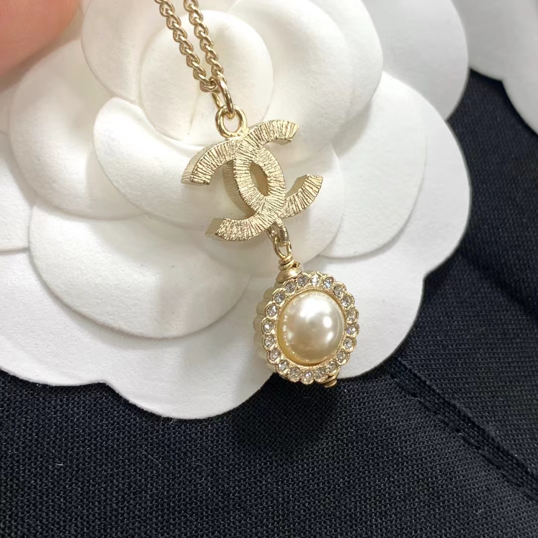 Chanel Minimalist Double C Pearl Drop Necklace - Original Replica Club