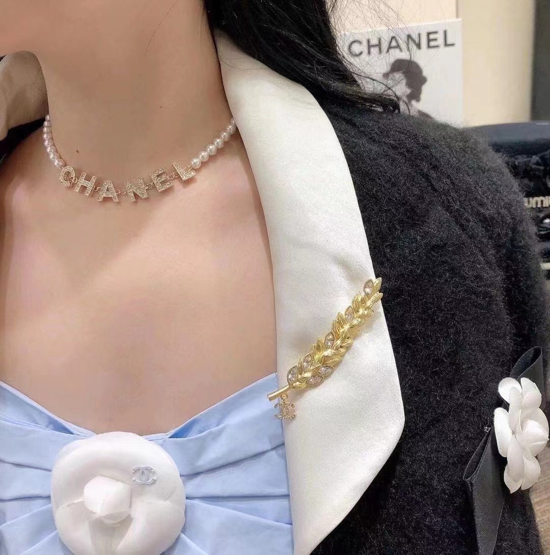 Chanel Letter Pednant Pearl Chain Necklace - Original Replica Club