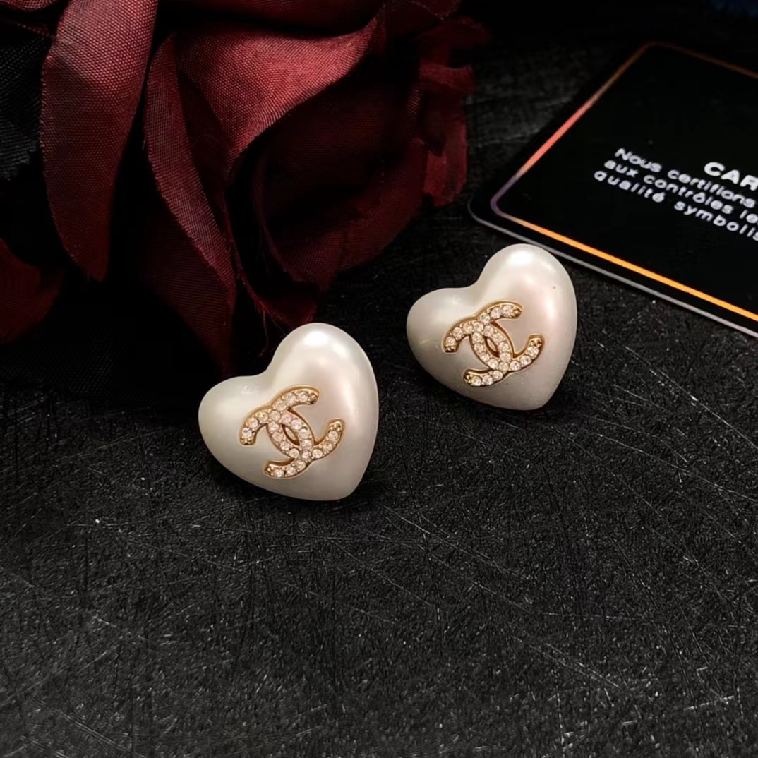 Chanel Love Heart Pearl Stud Earrings - Original Replica Club