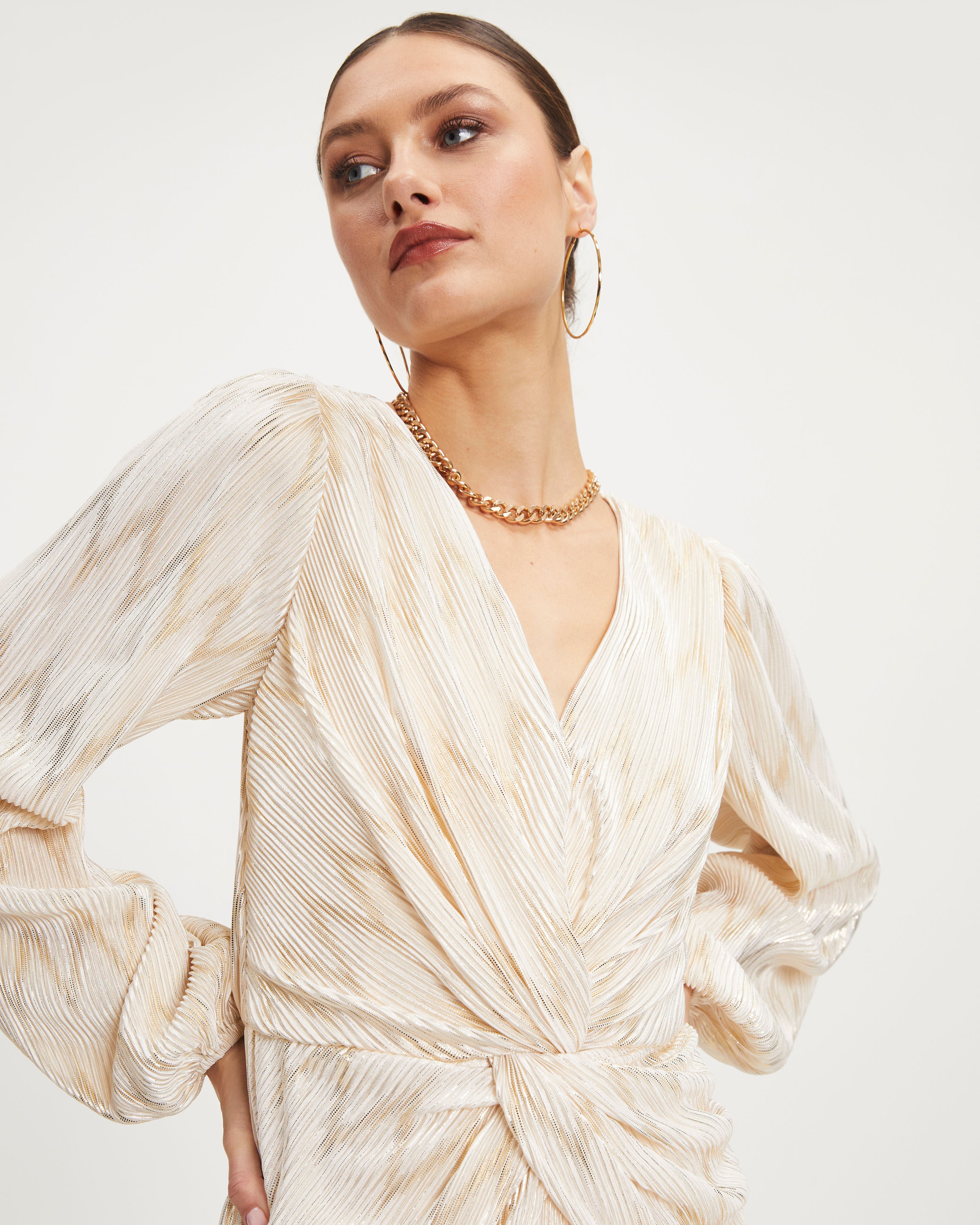 Giuliana Twisted Front Plisse Metallic Mini Dress - Ivory - Se7enfashion