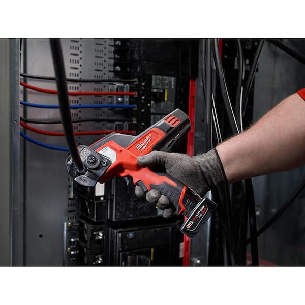 Milwaukee M12 12V Lithium-Ion Cordless 600 MCM Cable Cutter Kit With One 3.0Ah Battery, Charger And Hard Case - Image 9 Milwaukee M12 12V Lithium-Ion Cordless 600 MCM Cable Cutter Kit With One 3.0Ah Battery, Charger And Hard Case - Image 9