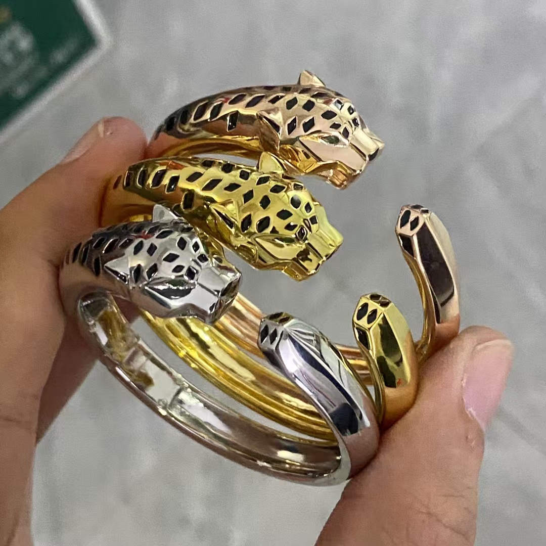 Cartier Leopard Head Panthère de Bracelet Bangle - Original Replica Club