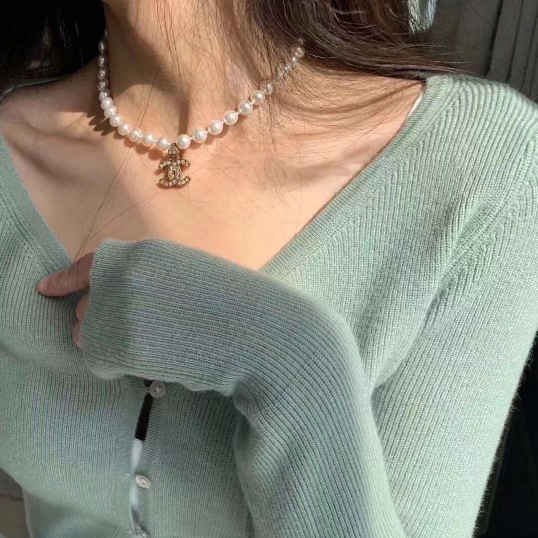 Chanel Vintage Pearl Choker with CC Pendant Necklace - Original Replica Club