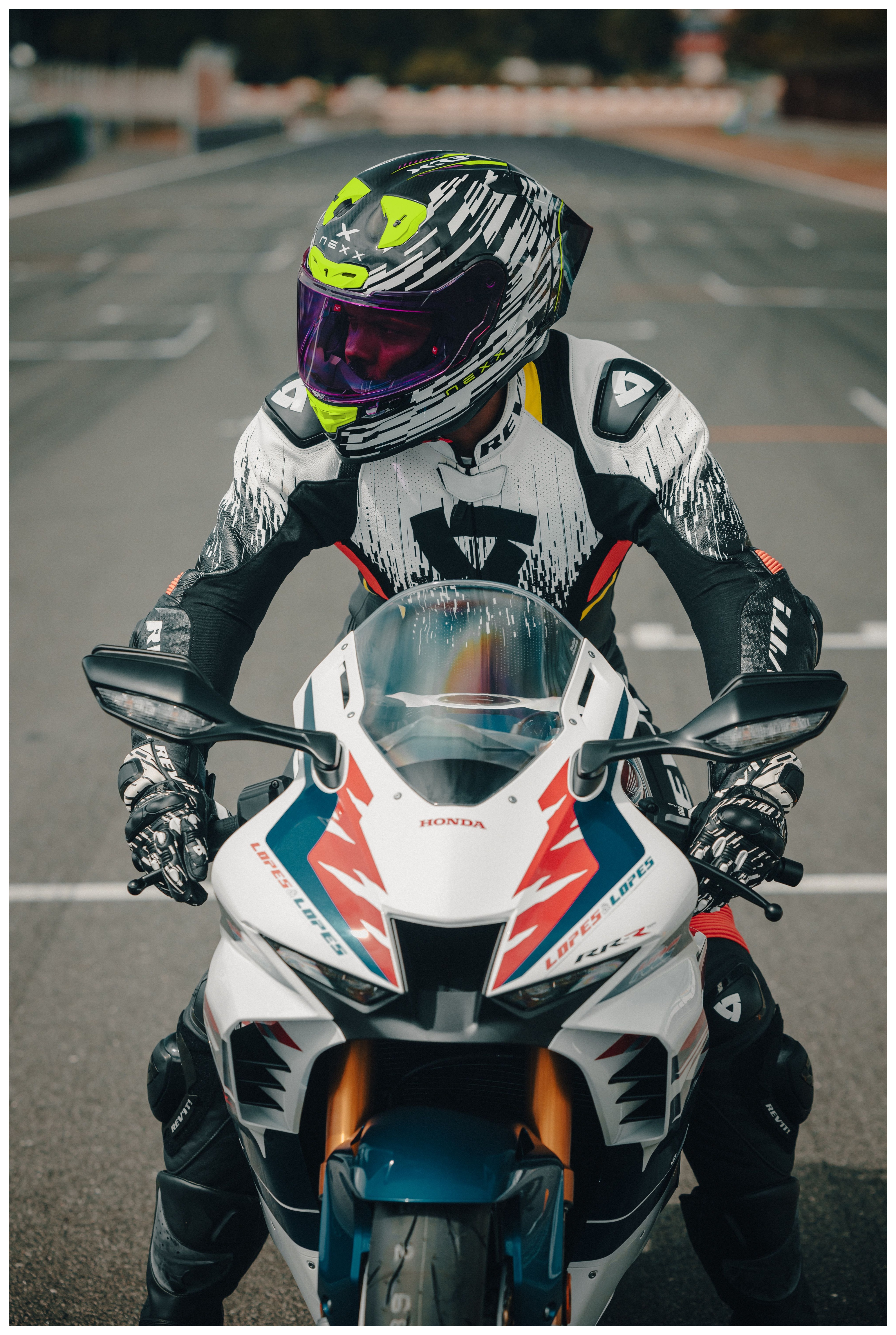 SportsBikeShop Nexx XR3R Glitch Racer Carbon Helmet