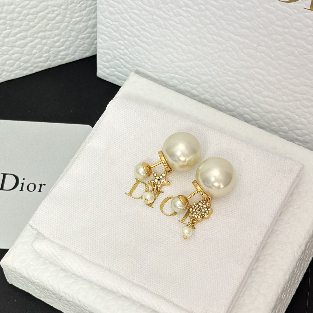 Dior Asymmetric Star Clover Dangle Pearl Earrings - Original Replica Club