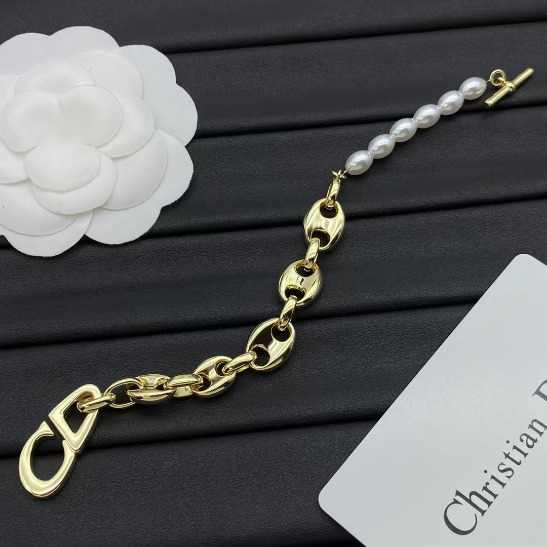 Dior Pearl and Chain Bracelet - Original Replica Club