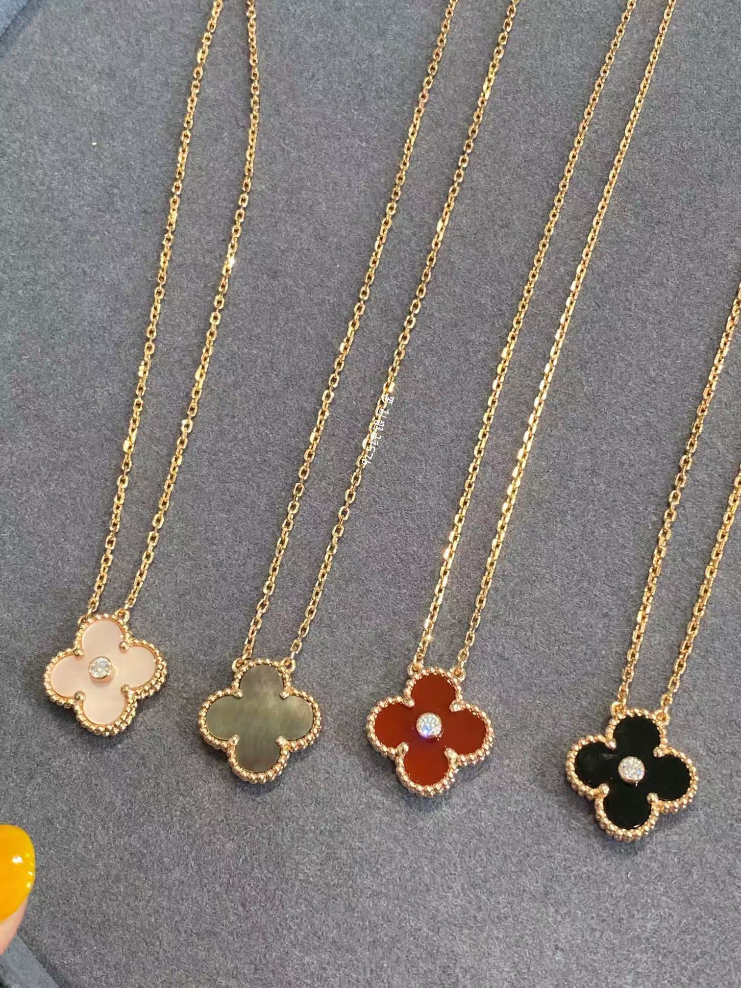 VCA Vintage Alhambra Pendant Necklace - Rose Gold - Original Replica Club