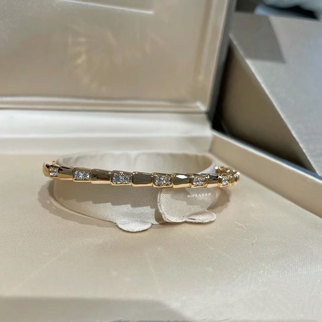 Bvlgari Diamond Paved Serpenti Viper Bracelet Bangle - Original Replica Club