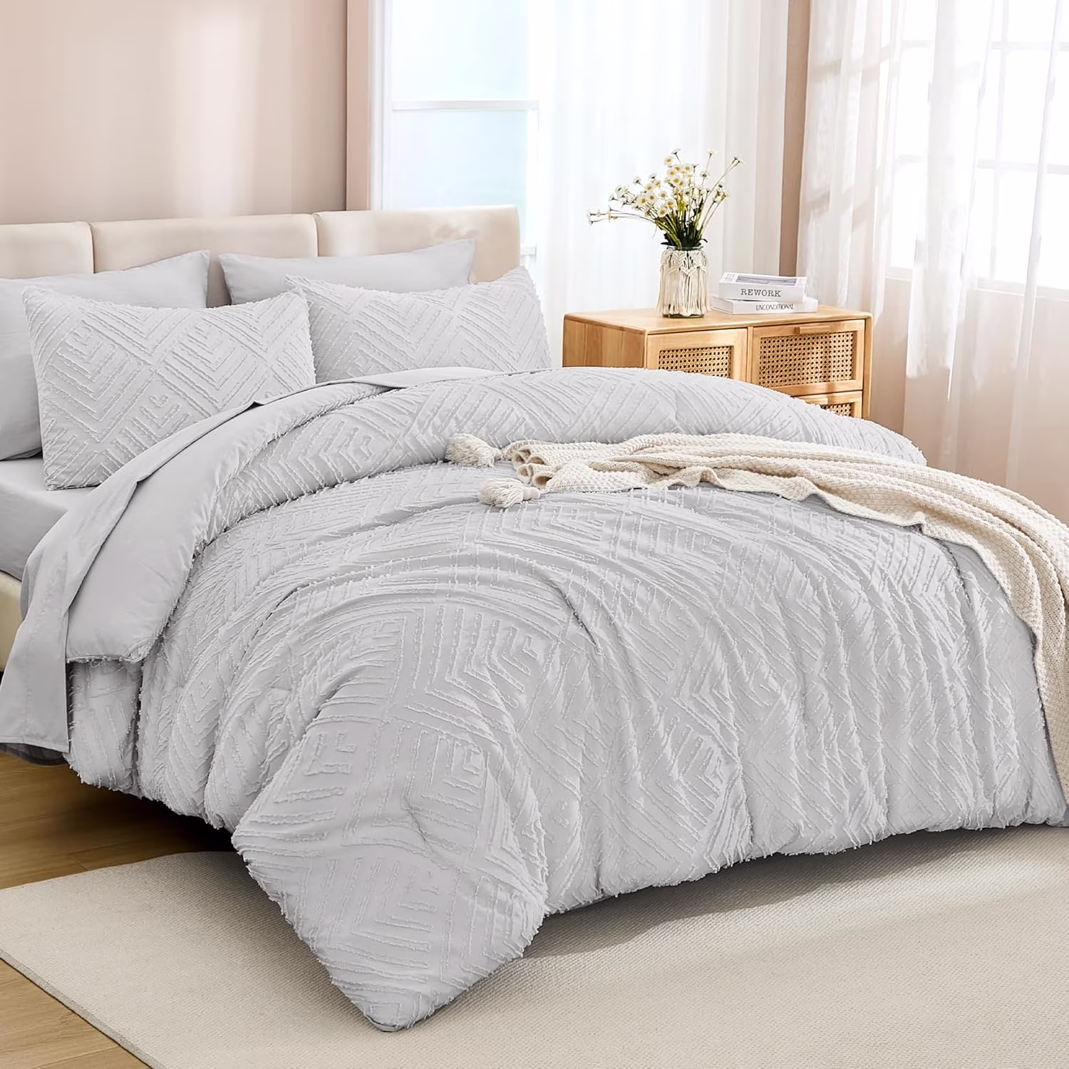 Queen Comforter Set 7 Piece Dark Emerald Green - Bed in a Bag Queen Boho Lightweight Fluffy Tufted Bedding Sets with Comforter, Sheets, Pillowcases & Shams - Image 6