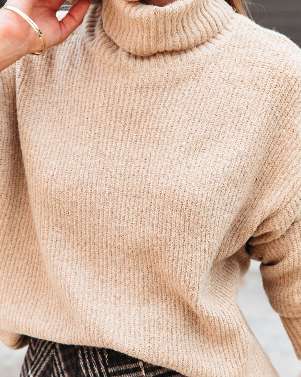 Toasty Autumn Feeling Knit Turtleneck Pullover Sweater - Latte - Se7enfashion