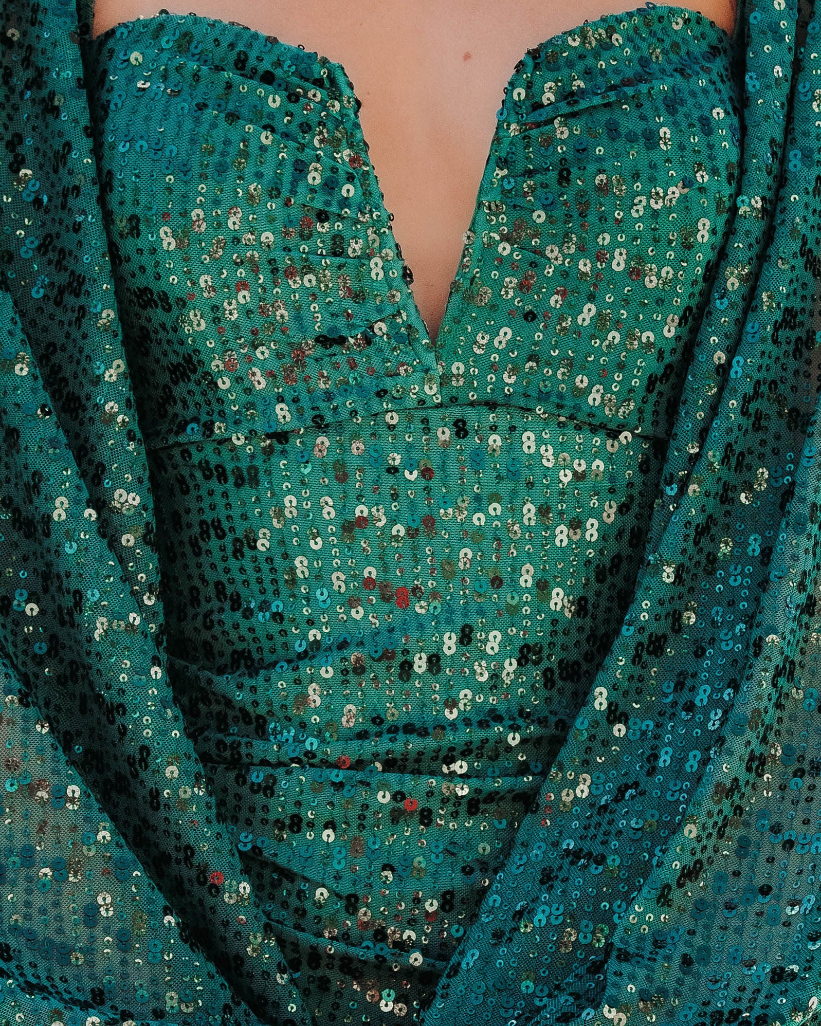 Draw Attention Sequin Bodycon Dress - Hunter Green - Se7enfashion