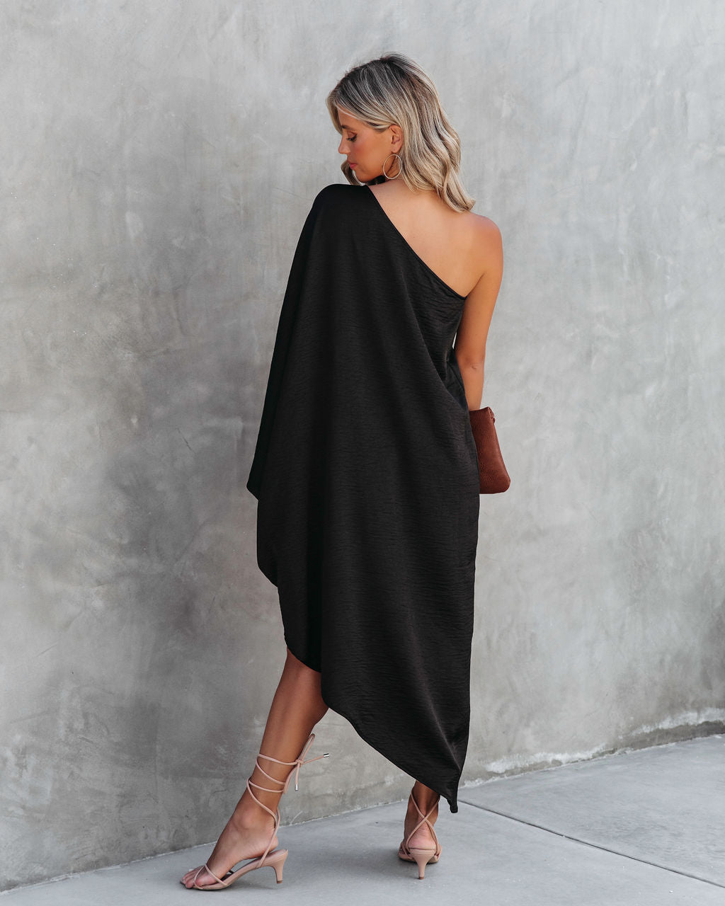 Goddess Of Beauty One Shoulder Satin Maxi Dress - Black - Se7enfashion