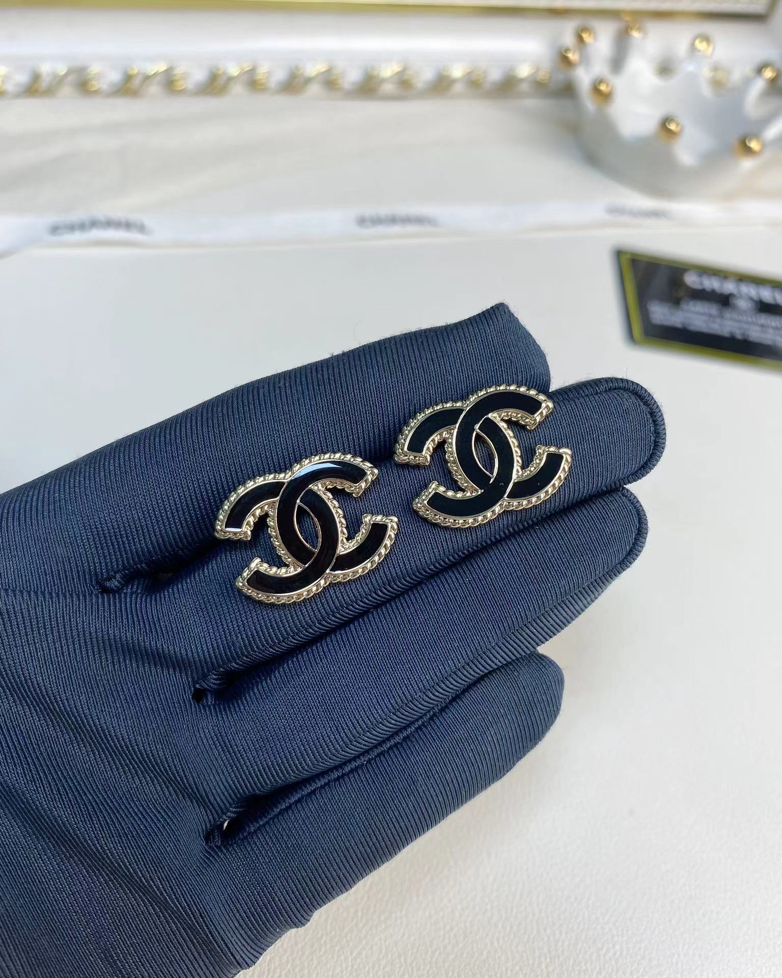 Chanel Gold Edge Black Double C Earring - Original Replica Club