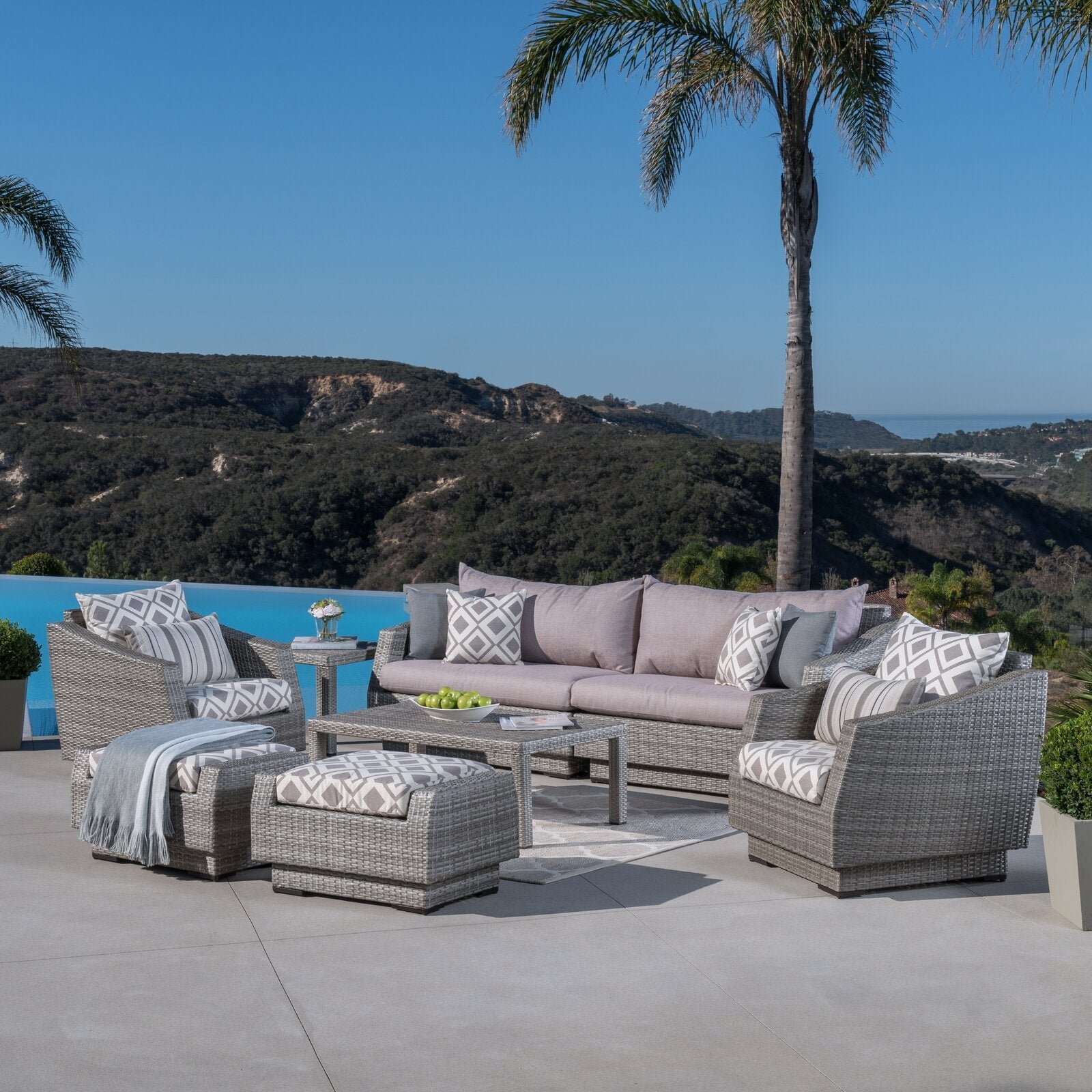 Rittenhouse 7 - Person Seating Group with Cushions