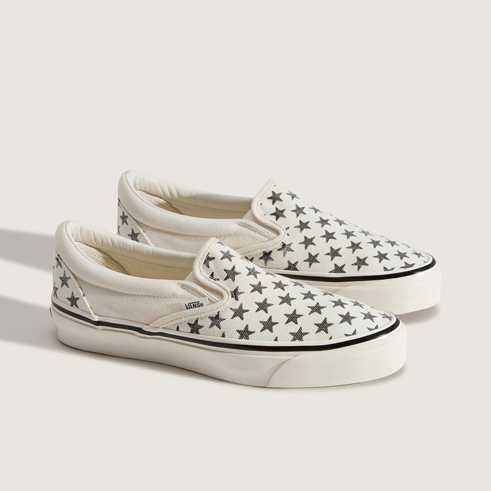 Vans - Classic Slip-On 98 Stars - Noir & Marshmallow