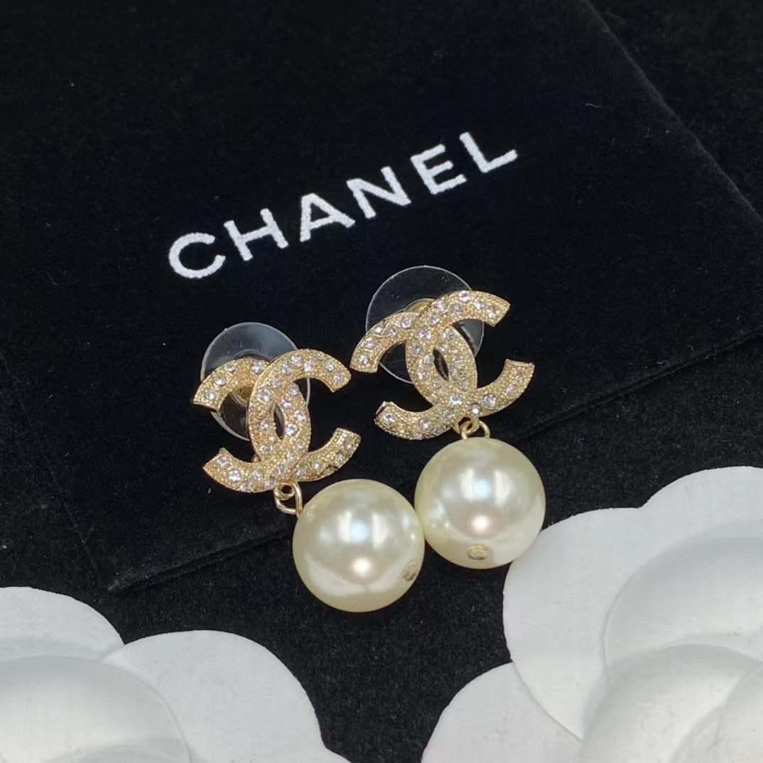 Chanel Classic Pearl Dangle Earrings - Original Replica Club