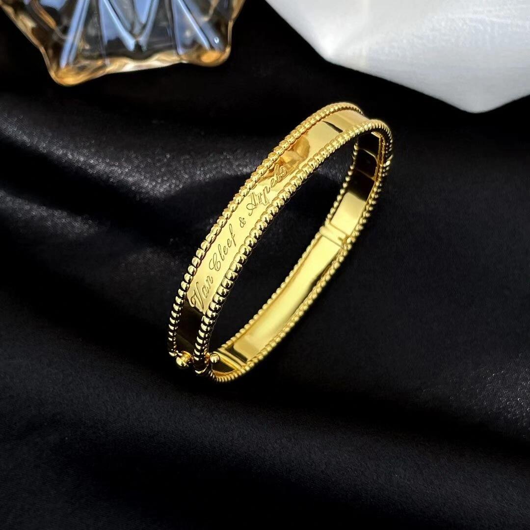 VCA Perlee Signature Bracelet - Medium Bangle - Original Replica Club