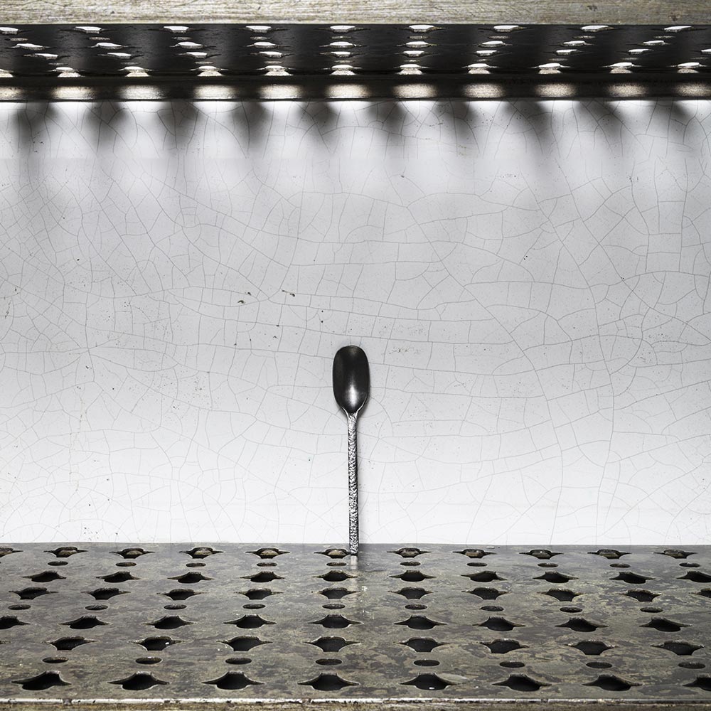 Cuillère en métal martelé - Anthracite - La Nouvelle Table