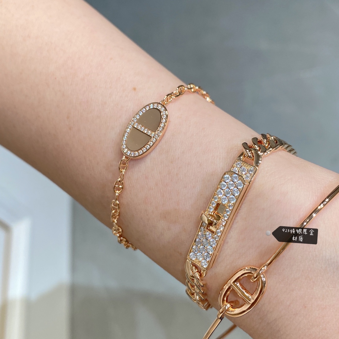Hermes New Diamond Paved Pig Nose Bracelet - Original Replica Club