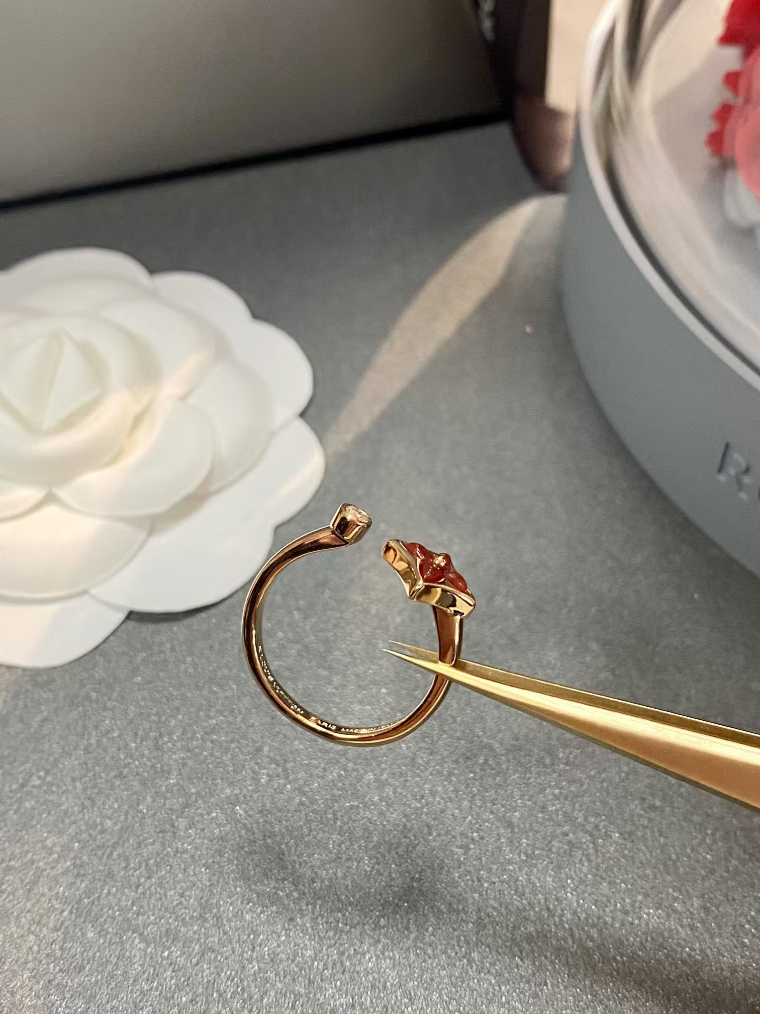 Louis Vuitton Color Blossom Mini Star Ring - Original Replica Club