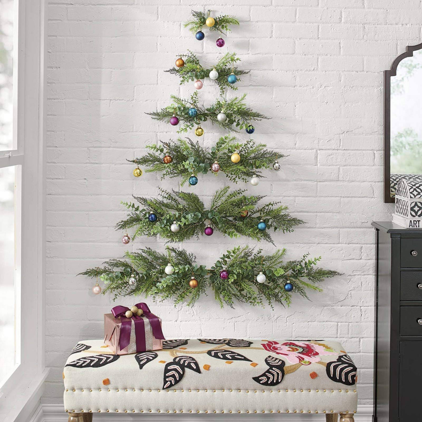 Holiday Ornaments & Decorations