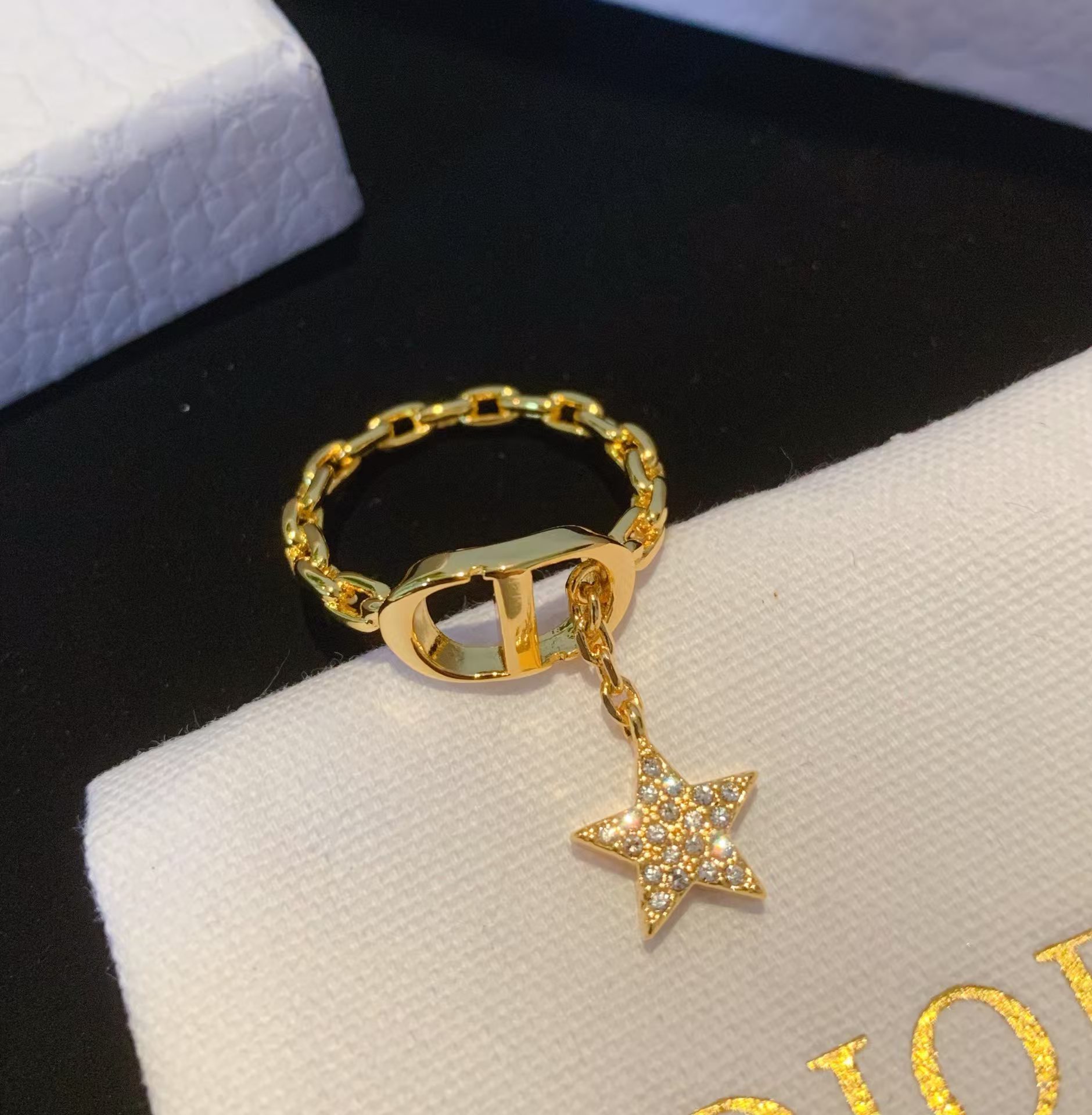 Dior CD Star Dangle Ring - Original Replica Club