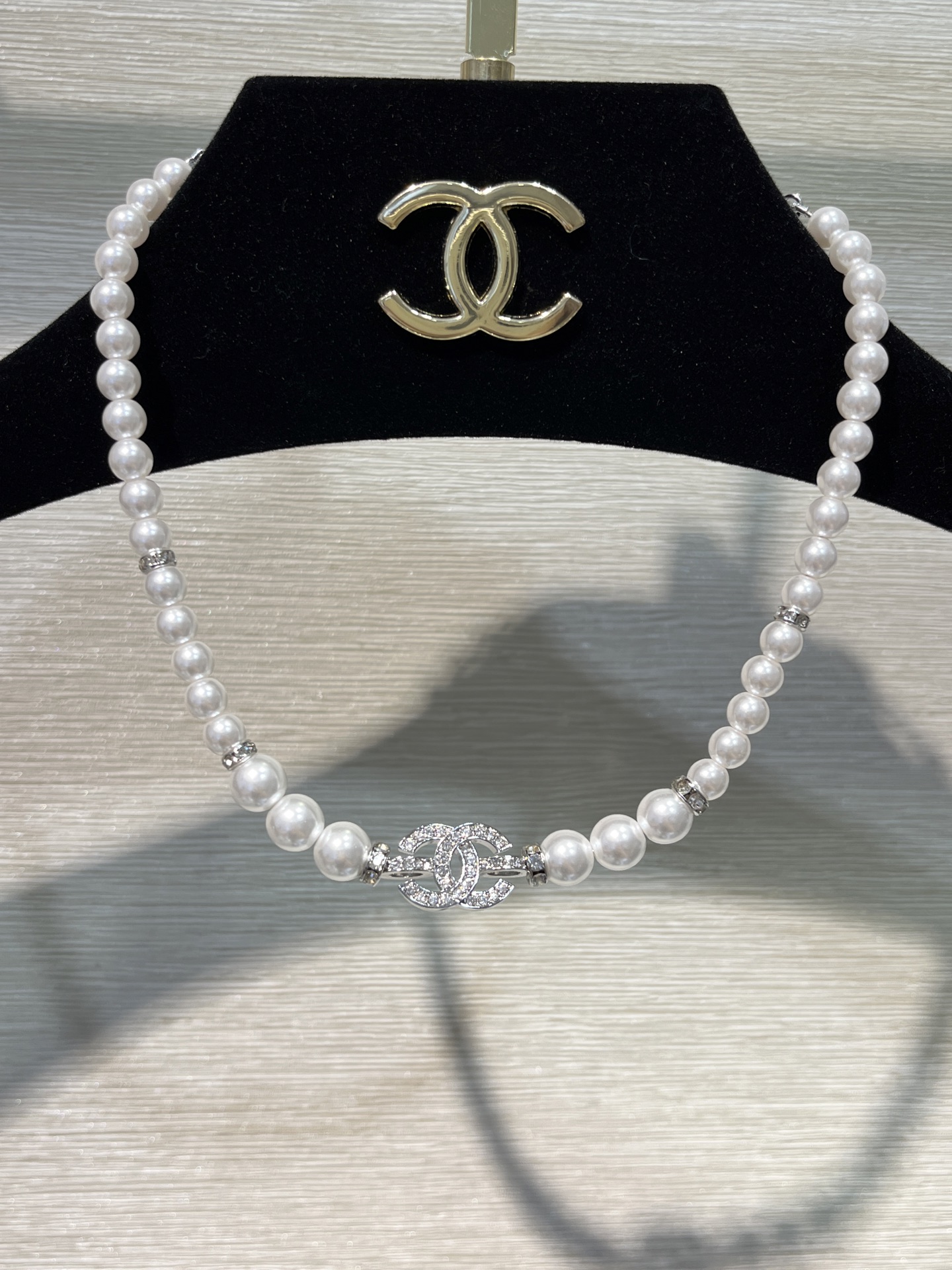 Chanel Full Diamond Paved CC Pendant Pearl Choker Necklace - Original Replica Club
