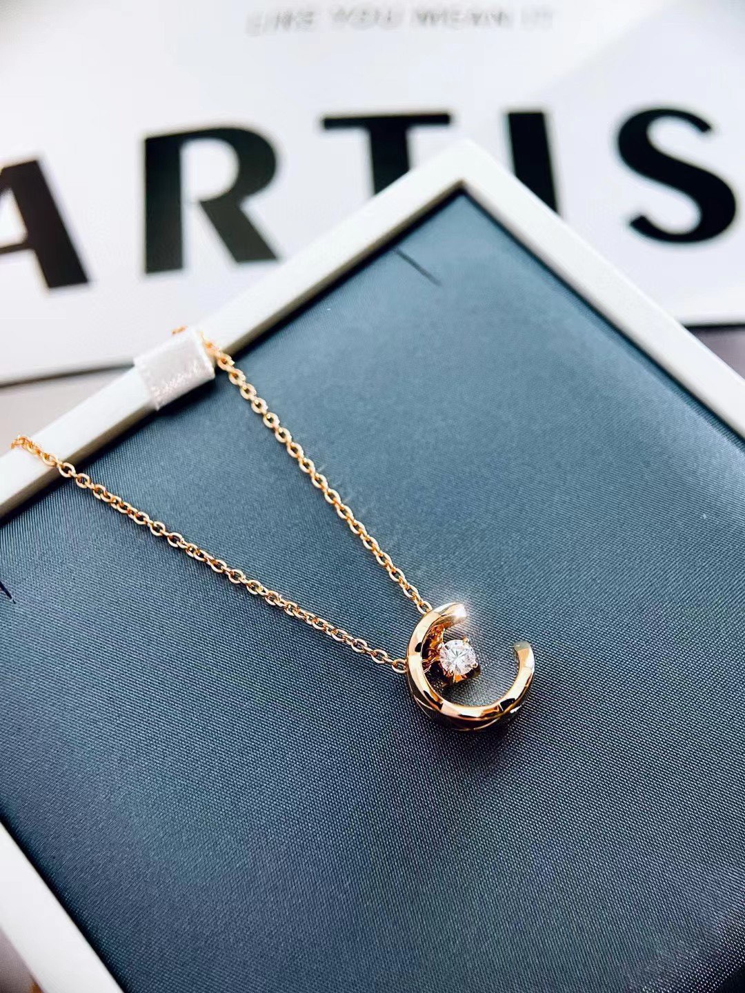 Chanel Coco Crush Moon Star Necklace Minimalistic - Original Replica Club