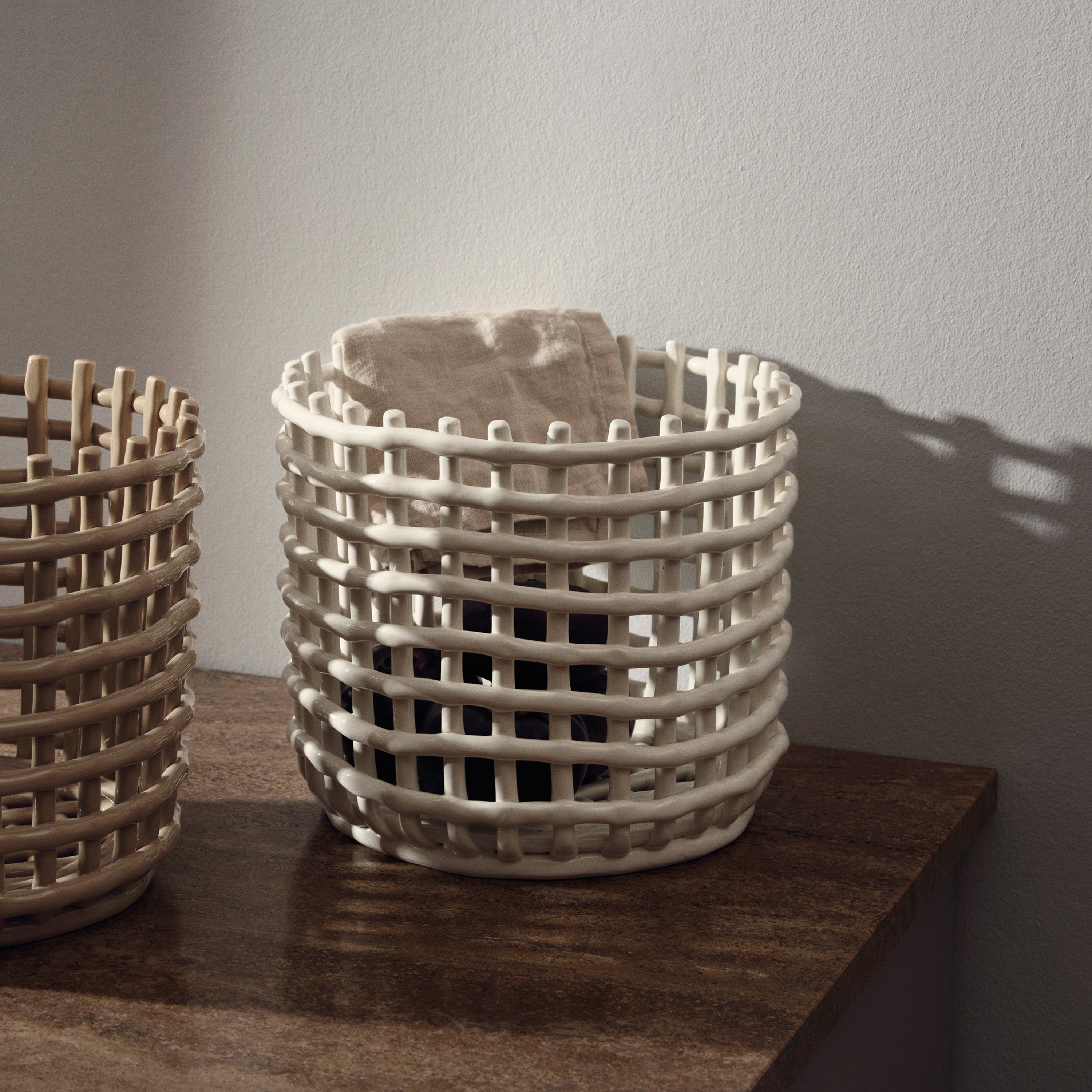 Ferm Living Ceramic Mand Large - Off-White