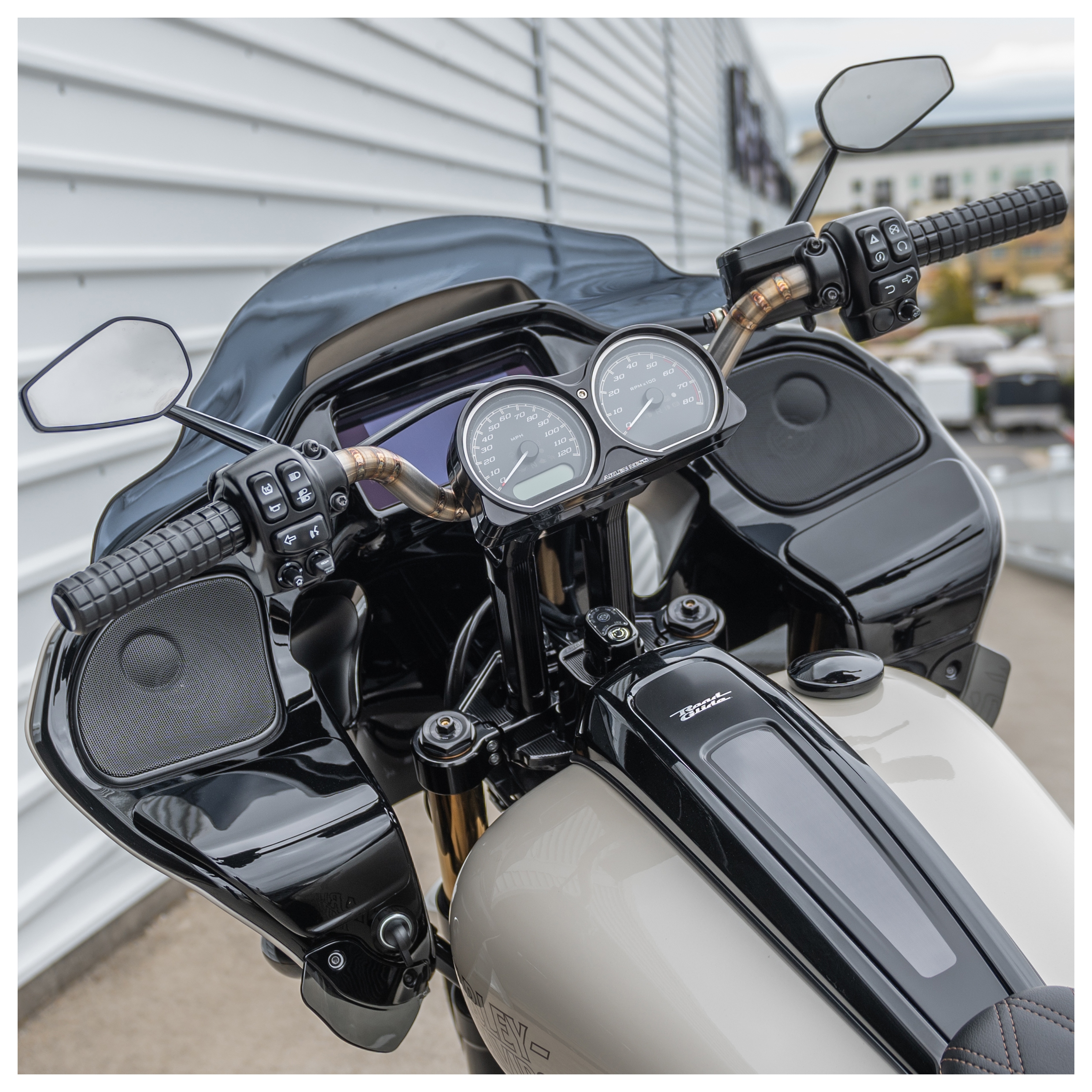 SportsBikeShop Arlen Ness Method 10