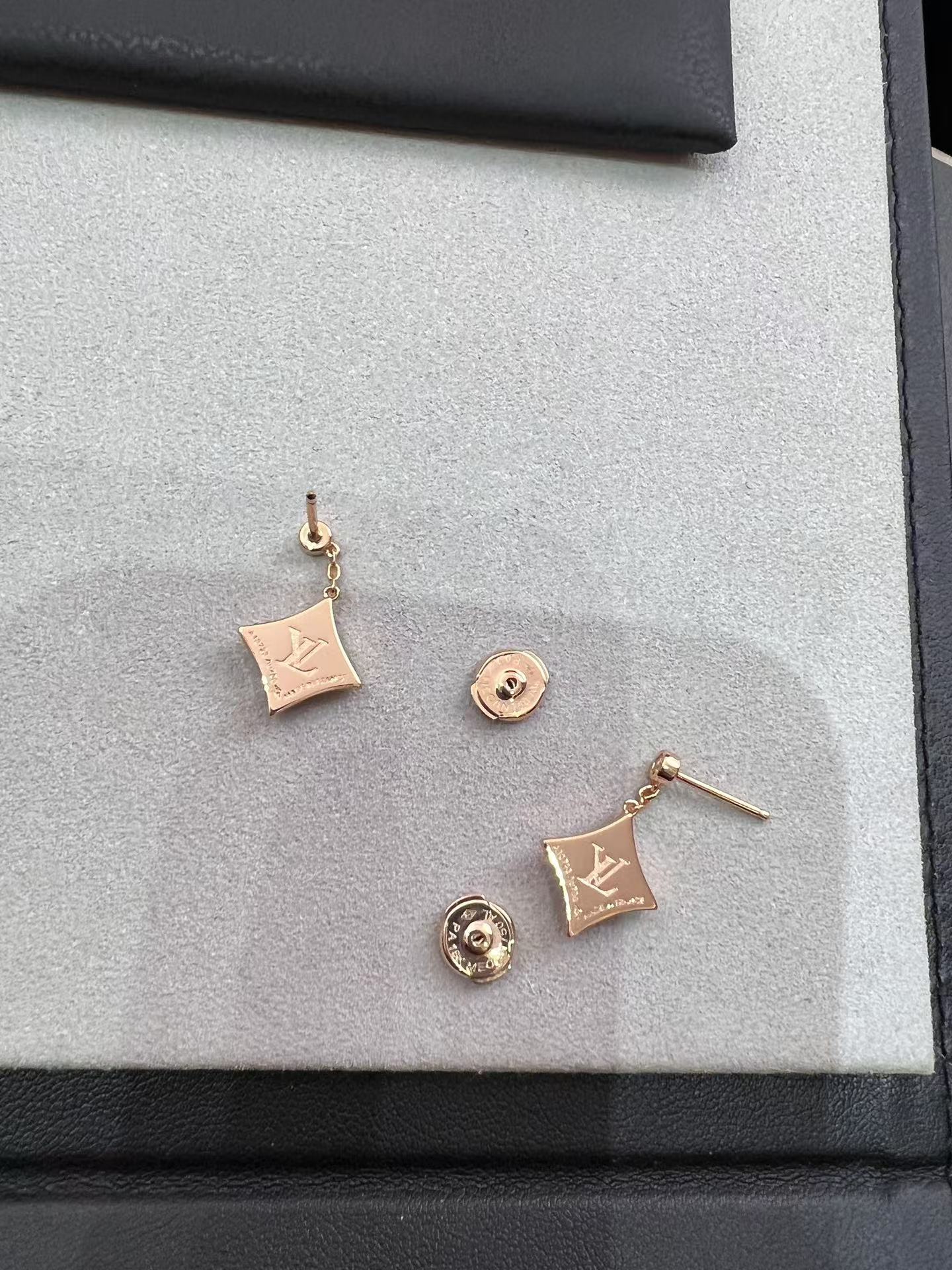 Louis Vuitton Color Blossom BB Star Earring Studs - Original Replica Club