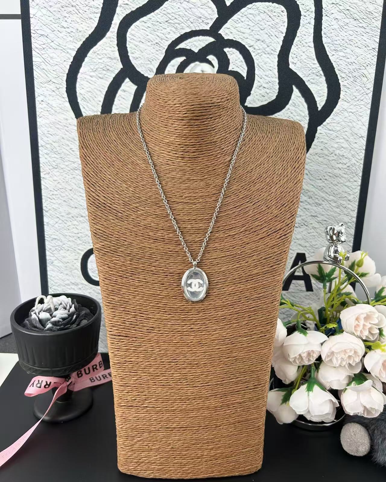 Chanel Silver Mirror Surface Oval Pendant Necklace - Original Replica Club