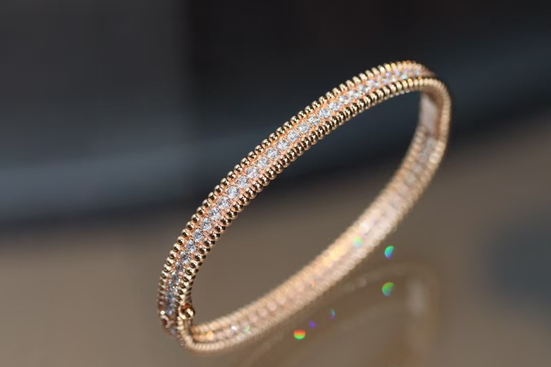 VCA Perlee Diamonds Bracelet Bangle, 1 Row, Medium Model - Original Replica Club