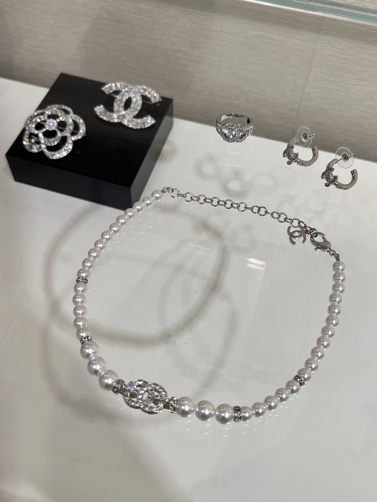 Chanel Full Diamond Paved CC Pendant Pearl Choker Necklace - Original Replica Club