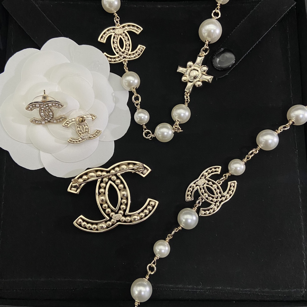 Chanel Pearl Brooch Earrings Bracelet Necklace - Original Replica Club