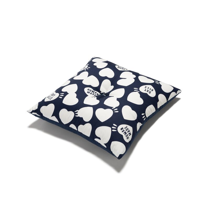 HUMAN MADE HEART CUSHION