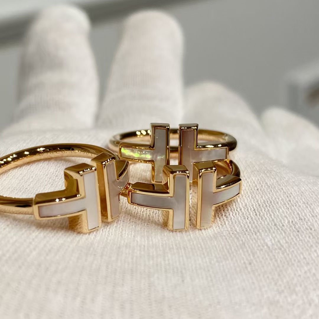 Tiffany Mother of Pearl Double T Ring - Original Replica Club