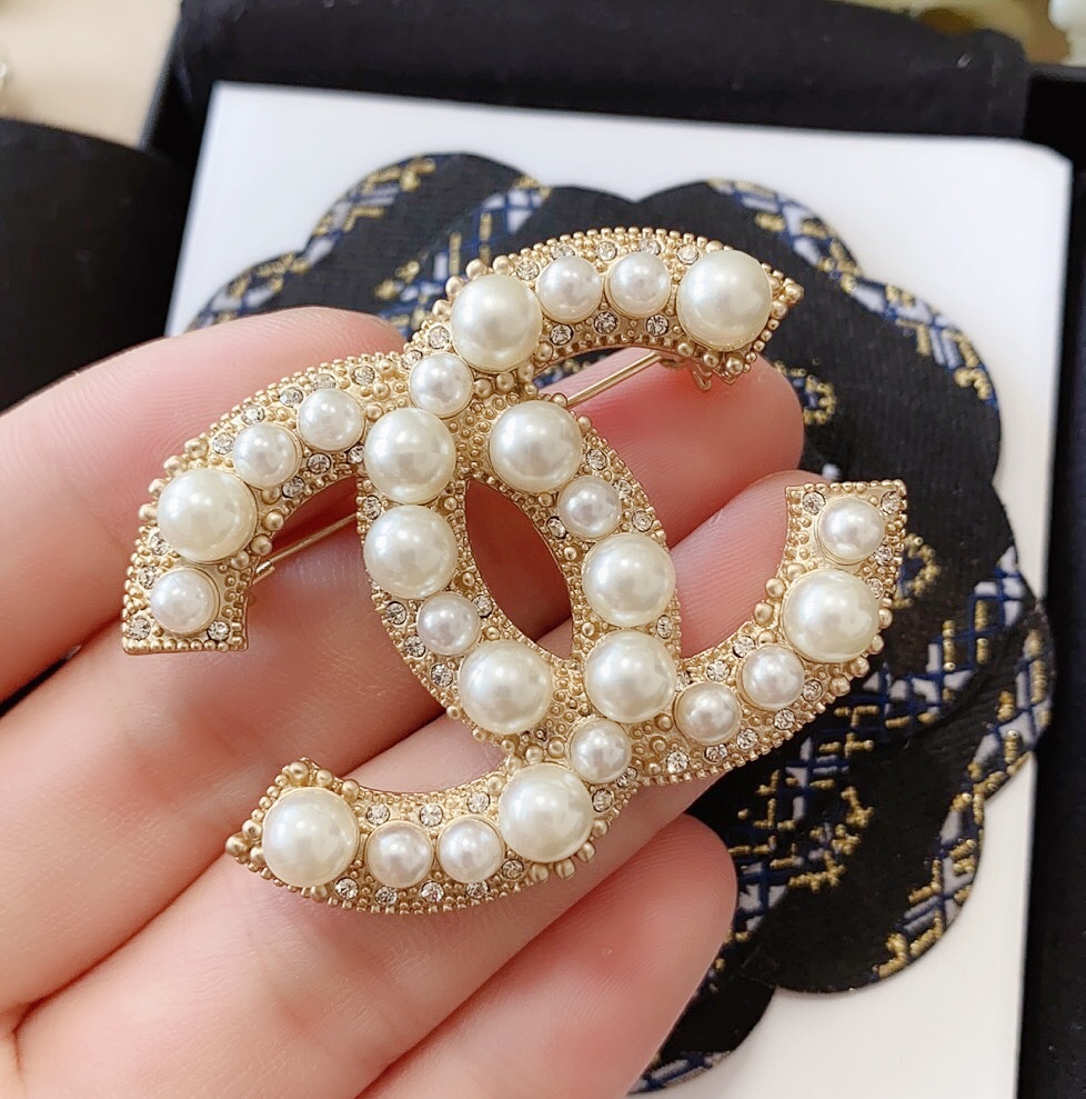 Chanel Vintage Light Gold Pearl CC Brooch - Original Replica Club