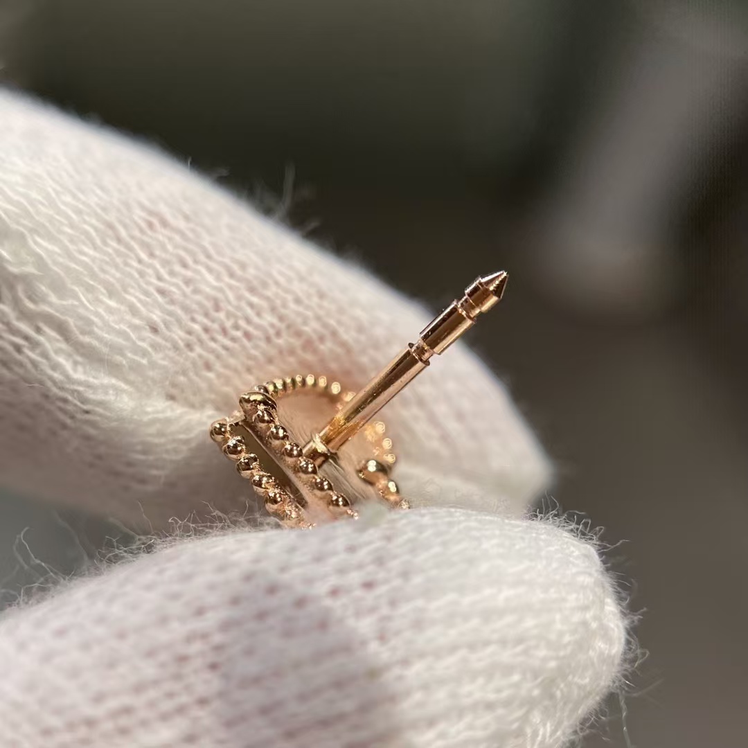 VCA Heart Stud Earrings - Original Replica Club