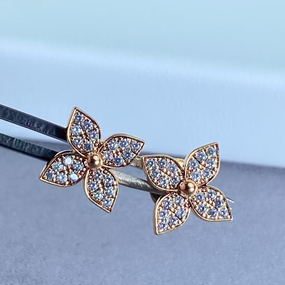 Louis Vuitton Diamond Flower Stud Earrings - Original Replica Club