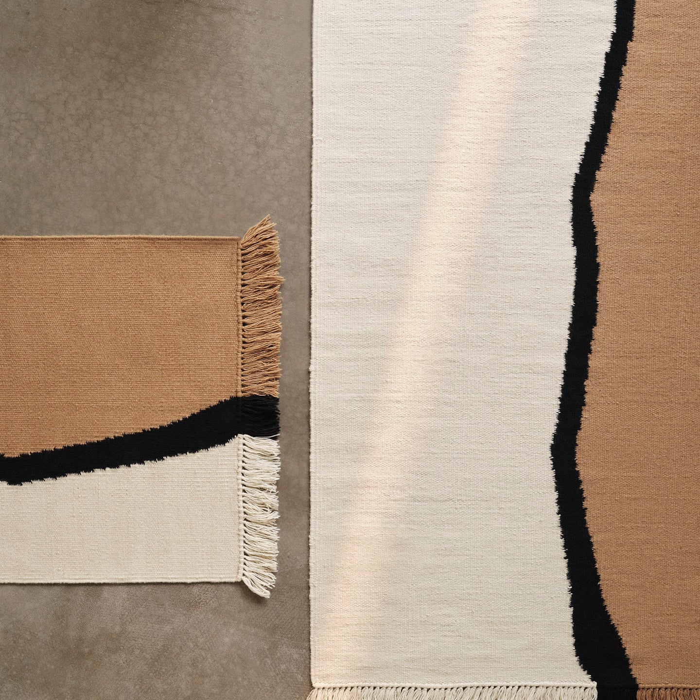 Ferm Living Soil Kelim Vloerkleed 200 x 300 cm - Dark Sand / Off-White