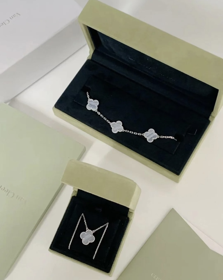 VCA Blue Chalcedony Clover Vintage Alhambra Pendant Necklace Bracelet - Original Replica Club