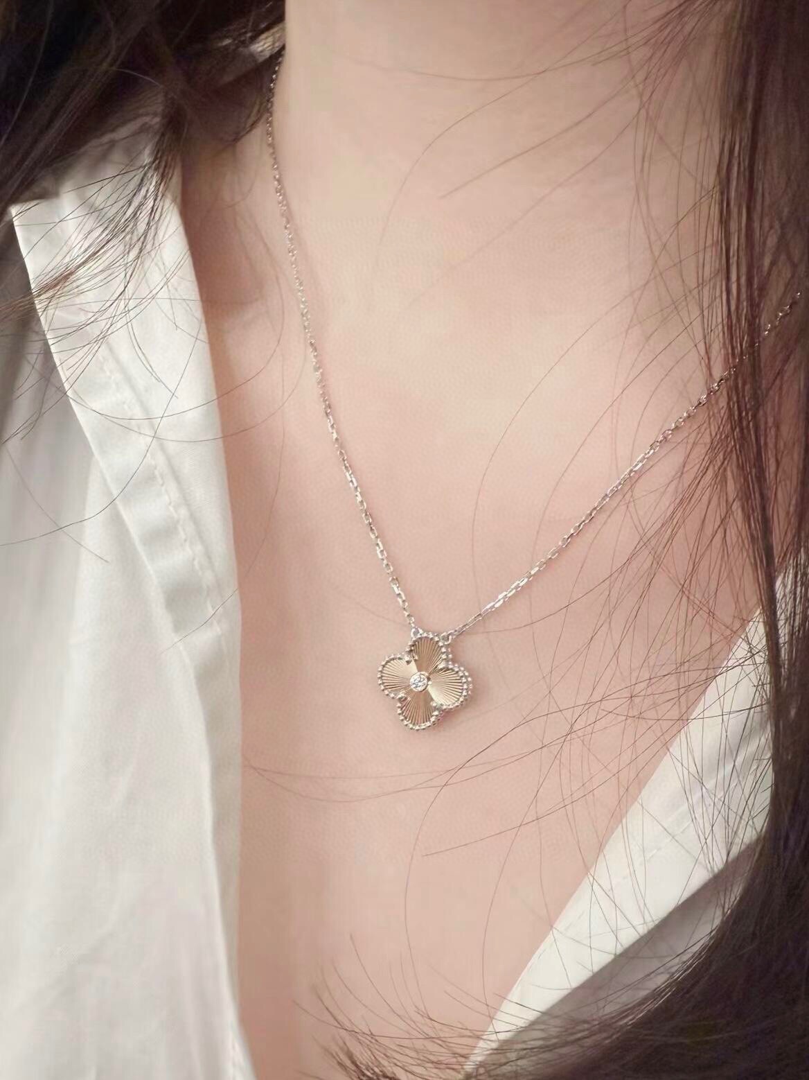 VCA Silver Gold Vintage Alhambra Pendant Necklace, 1 Motif - Original Replica Club