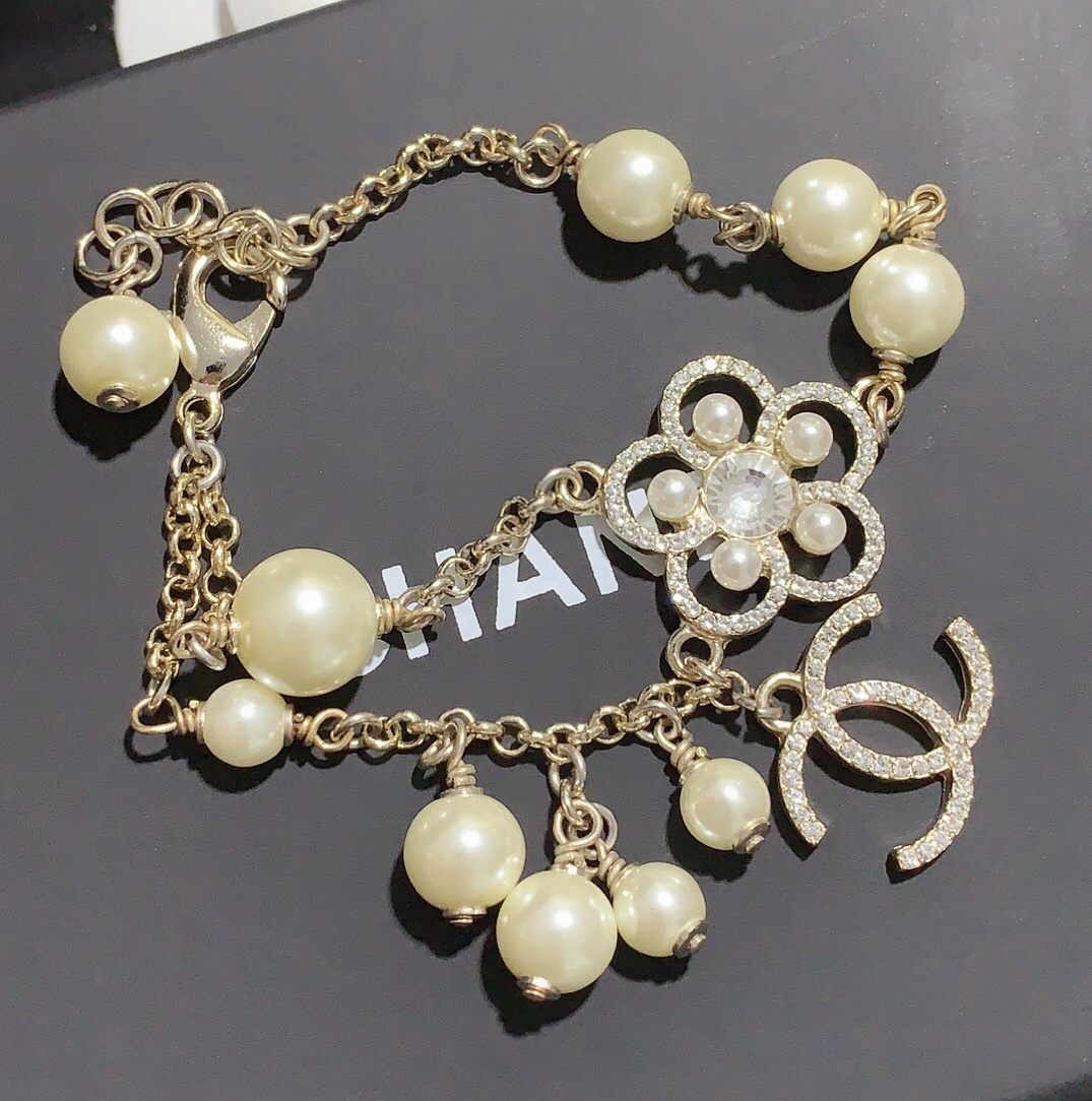 Chanel Pearl Flower Chain Bracelet - Original Replica Club